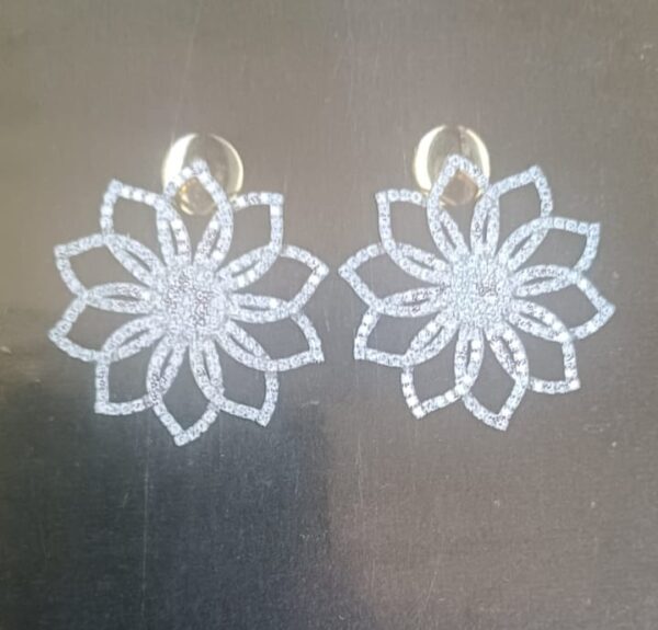 Earrings With Diamonds