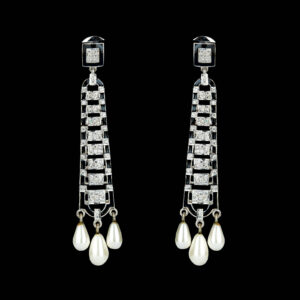 Earrings With Diamonds & Pearls