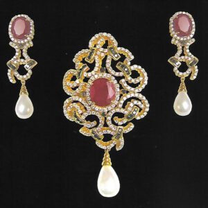 Pendant Earrings Set With Diamonds