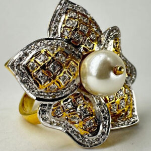 Ring With Diamonds & Pearls